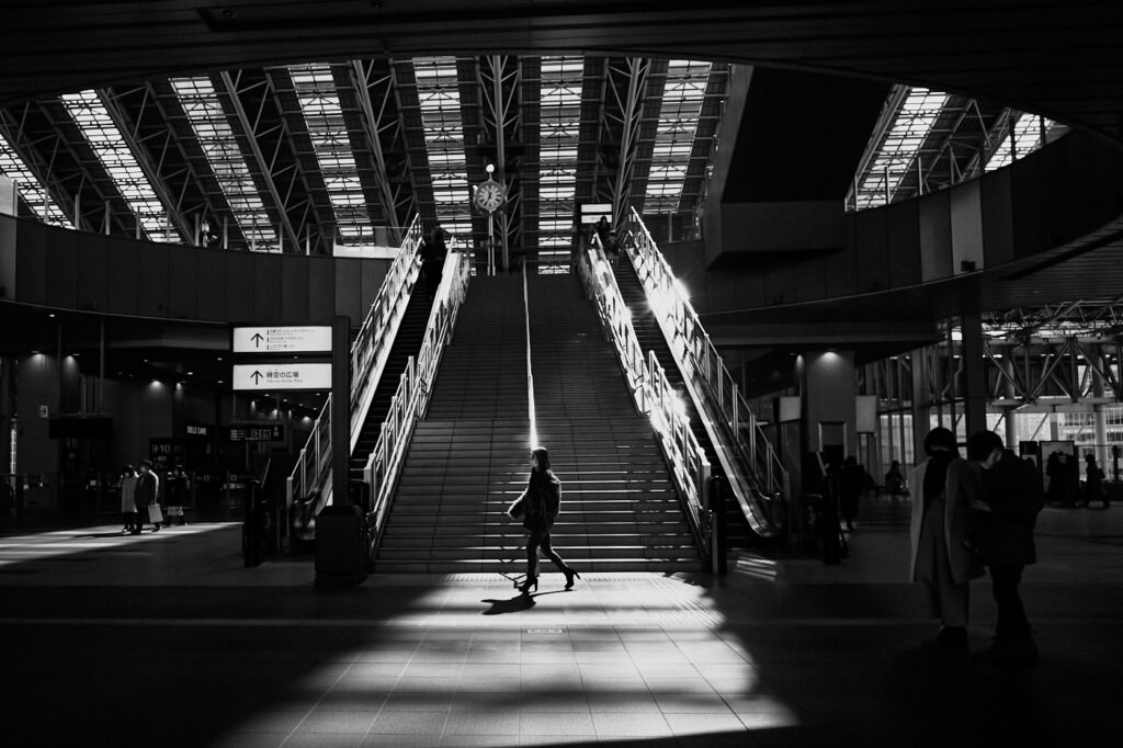 HIGH CONTRAST – 01